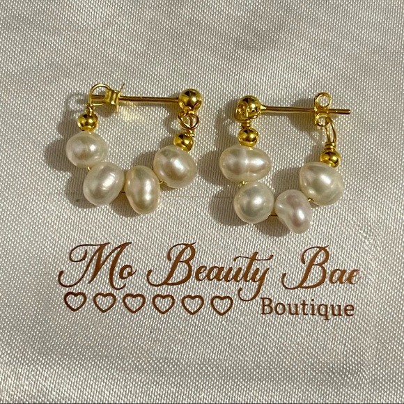 Small Pearl Hoop Earrings - Picture 3 of 5